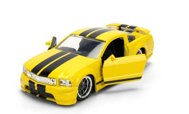 Jada Toys(ジャダトイズ) 1/32 (ダイキャスト製) F&F 2006 フォード