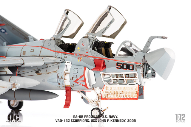 JCW 1/72 (ダイキャスト製) EA-6B アメリカ海軍 VAQ-132