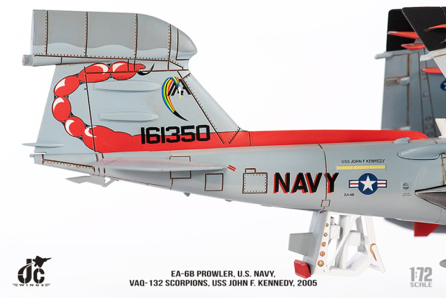 JCW 1/72 (ダイキャスト製) EA-6B アメリカ海軍 VAQ-132