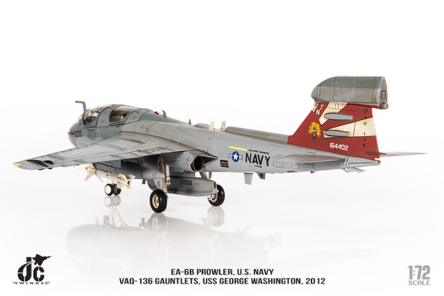 非売品、入手困難、空母艦載機EA-6B航空隊VAQ-136司令の指揮官 JCW 1/72 (ダイキャスト製) EA-6B VAQ-136 Gauntlets USS George