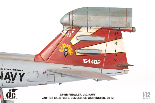 非売品、入手困難、空母艦載機EA-6B航空隊VAQ-136司令の指揮官 JCW 1/72 (ダイキャスト製) EA-6B VAQ-136 Gauntlets USS George