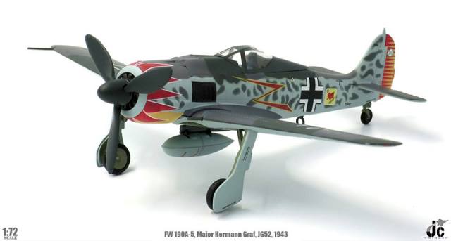 JCW 1/72 (ダイキャスト製) FW190A-5 ドイツ空軍 第52戦闘航空団 ヘルマン・グラーフ少佐 南フランス1943