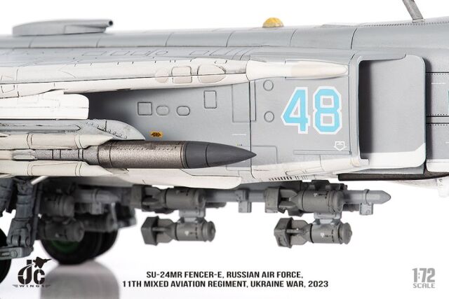 JCW 1/72 (ダイキャスト製) Su-24MR ロシア空軍 第11混成航空連隊
