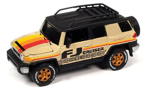 Johnny Lightning（ジョニーライトニング）1/64 2006 トヨタ FJ クルーザー ベージュ ※並行輸入品