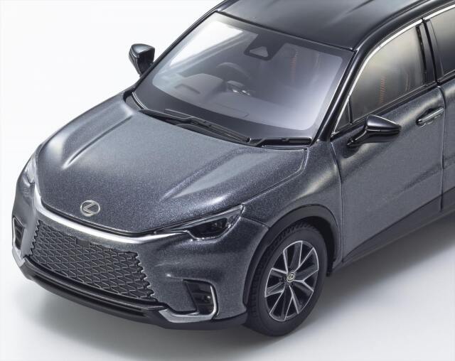 京商　LBX ミニカー 1/43 京商 1/43 レクサス LBX ソニッククロム / ブラック KYOSHO 1:43 Lexus