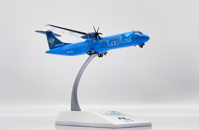 JC WINGS 1/200 (ダイキャスト製) ATR72-500 アズールブラジル航空 PP