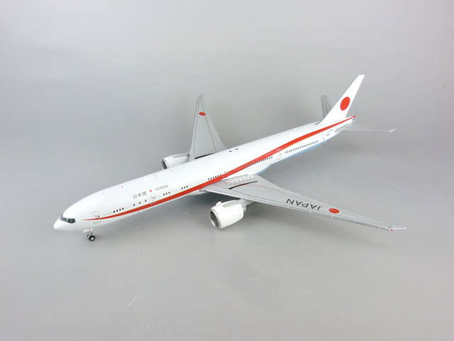 JC WINGS 1/400 777-300ER 日本政府専用機 with Antenna