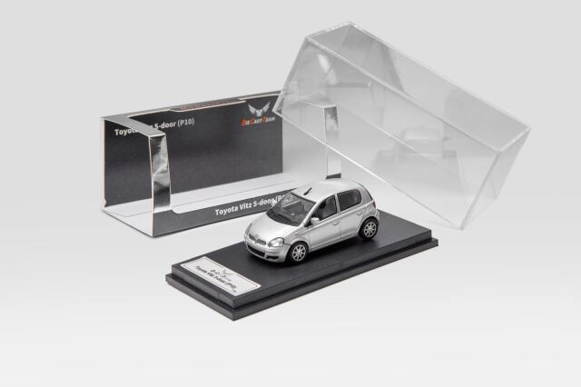 [予約]ダイキャストチーム 1/64 (ダイキャスト製) Toyota Vitz 5-ドア (P10) (LHD) シルバー