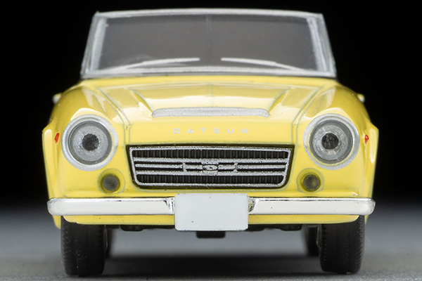 トミカリミテッドヴィンテージ 1/64 ダットサン フェアレディ 2000（黄