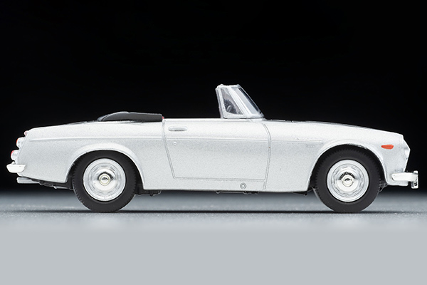トミカリミテッドヴィンテージ 1/64 ダットサン フェアレディ