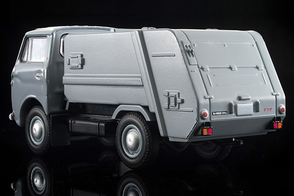 トミカリミテッドヴィンテージ 1/64 マツダ E2000 清掃車（灰） ガリバー