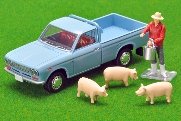 トミカリミテッドヴィンテージ 1/64 ダットサン トラック 1500デラックス（水色）フィギュア付き