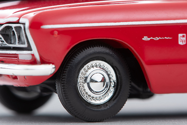 トミカリミテッドヴィンテージ 1/64 (ダイキャスト製) ニッサン