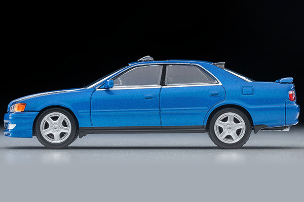 トミカリミテッドヴィンテージネオ 1/64 (ダイキャスト製) トヨタ