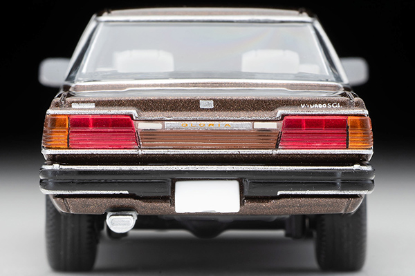 トミカリミテッドヴィンテージネオ 1/64 日産グロリア HT V20
