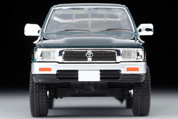 トミカリミテッドヴィンテージネオ 1/64 トヨタ ハイラックス4WD