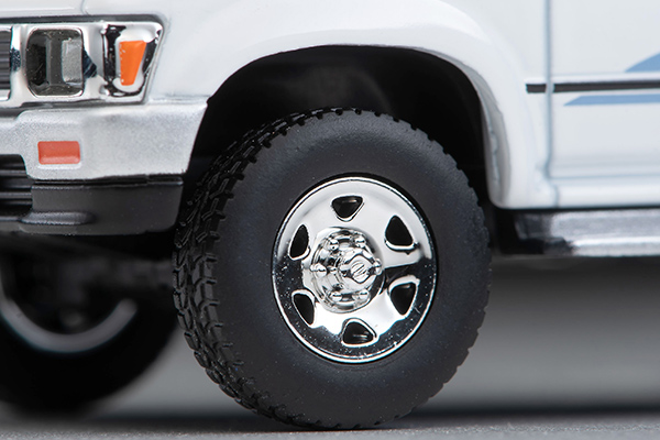 トミカリミテッドヴィンテージネオ 1/64 トヨタ ハイラックス4WD