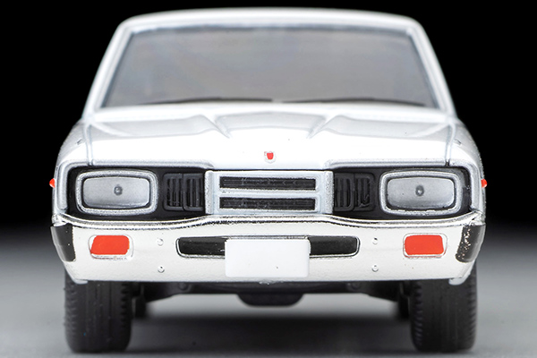 トミカリミテッドヴィンテージネオ 1/64 日産セドリック 2ドアHT