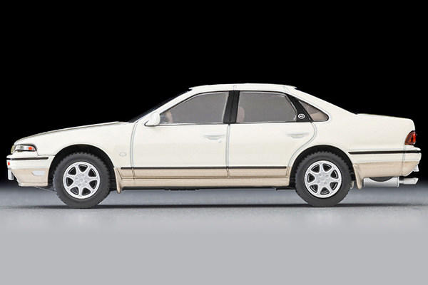 トミカリミテッドヴィンテージネオ 1/64 (ダイキャスト製) 日産