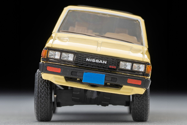 トミカリミテッドヴィンテージネオ 1/64 ニッサン トラック 4X4