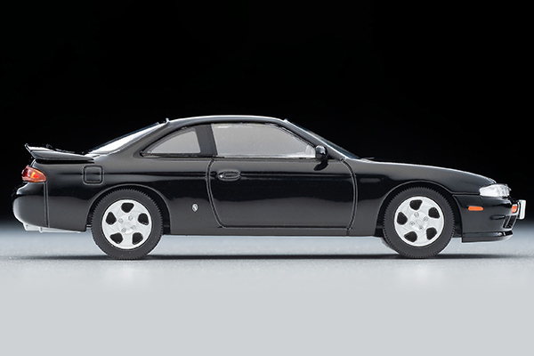 トミカリミテッドヴィンテージネオ 1/64 日産シルビア Q's