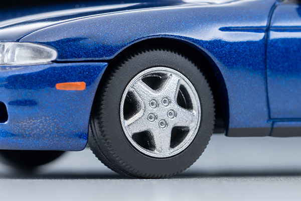 トミカリミテッドヴィンテージネオ 1/64 (ダイキャスト製) 日産
