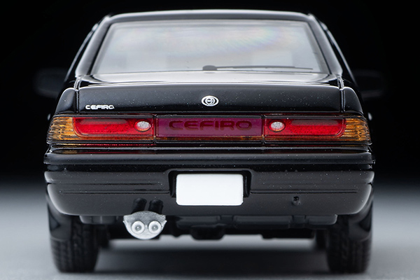 トミカリミテッドヴィンテージネオ 1/64 (ダイキャスト製) 日産