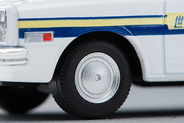 トミカリミテッドヴィンテージネオ 1/64 マツダ ルーチェレガート 4