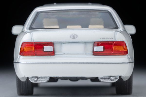 トミカリミテッドヴィンテージネオ 1/64 (ダイキャスト製) トヨタ