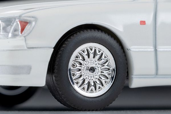 トミカリミテッドヴィンテージネオ 1/64 (ダイキャスト製) トヨタ