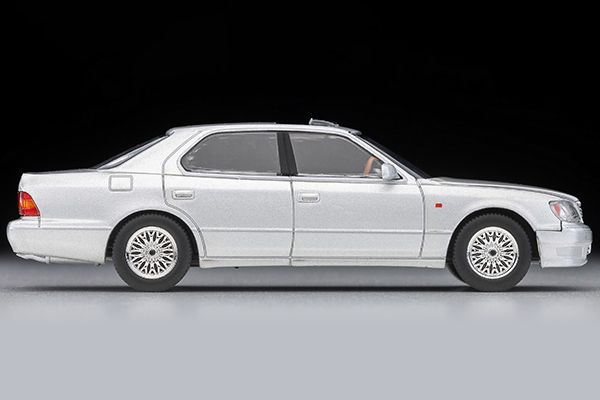 トミカリミテッドヴィンテージネオ 1/64 (ダイキャスト製) トヨタ