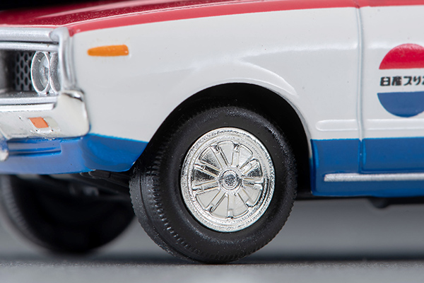 トミカリミテッドヴィンテージネオ 1/64 日産 スカイライン バン