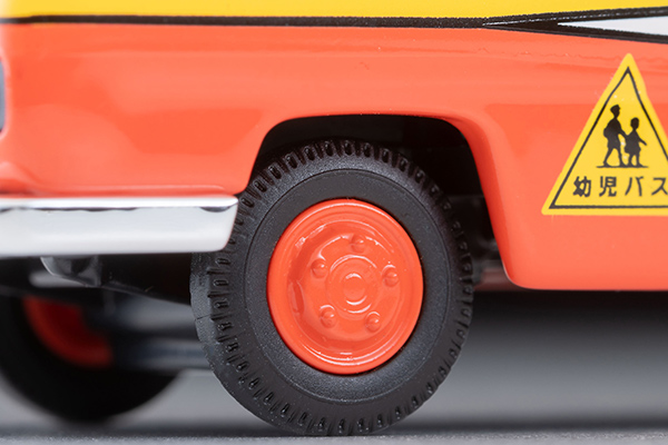 トミカリミテッドヴィンテージネオ 1/64 (ダイキャスト製) 日産