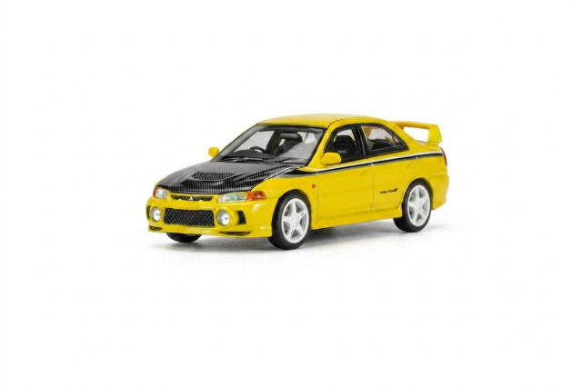 MOTORHELIX(モーターへリックス) 1/64 (ダイキャスト製) 三菱 Lancer Evolution IV GSR Customized Yellow w/ CF Bonnet