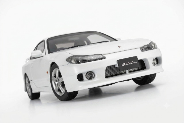[予約]MOTORHELIX(モーターへリックス) 1/18 (ダイキャスト製) Nissan Silvia (S15) Spec-R Aero 1999 Pearl White