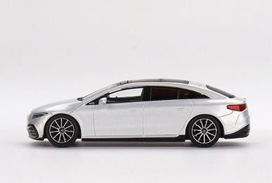 MINI GT 1/64 メルセデス ベンツ EQS 580 4MATIC