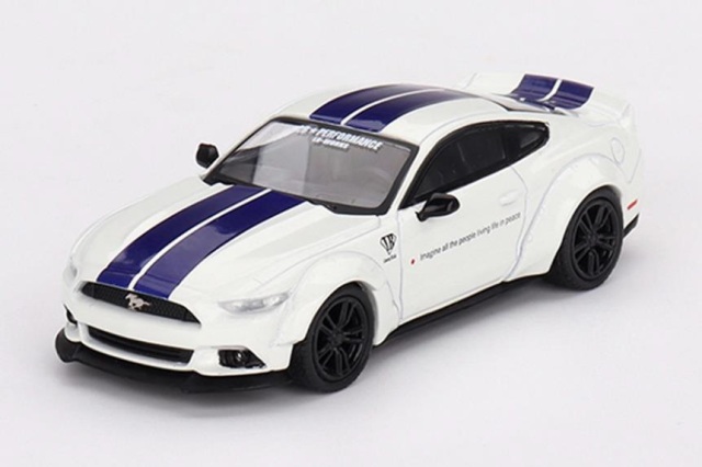MINI GT 1/64 LB★WORKS フォード マスタング ホワイト(右ハンドル)