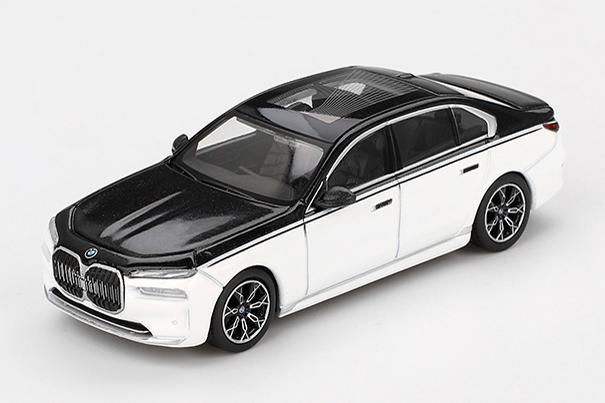 MINI GT 1/64 (ダイキャスト製) BMW i7 xDrive60 アルピンホワイト/ブラックサファイア(右ハンドル)