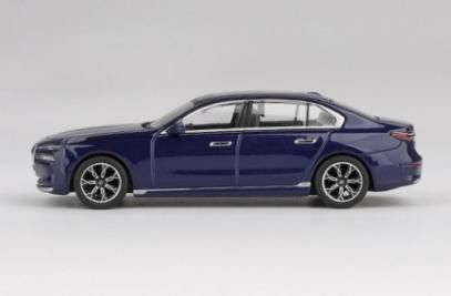 MINI GT 1/64 (ダイキャスト製) BMW i7 xDrive60 タンザナイトブルー