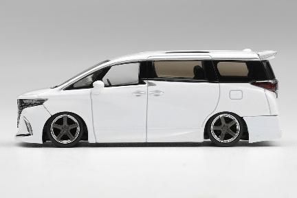 MINI GT 1/64 (ダイキャスト製) Toyota アルファード 40 KUHL ホワイト