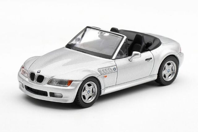 [予約]MINI GT 1/64 (ダイキャスト製) BMW Z3 チタンシルバー(左ハンドル)　※ブリスタータイプ
