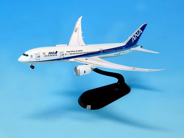 全日空商事 1/400 (プラスチック製) 787-8 JA822A ANA塗装完成品（WiFiレドーム・ギアつき ）