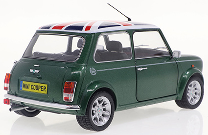 1/18  1602 1971 グリーン ソリド製ダイキャスト製ミニカー SOLIDO(ソリド) 1/18 (ダイキャスト製) ミニ クーパー スポーツ 1997