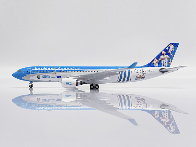 JC WINGS 1/400 (ダイキャスト製) A330-200 アルゼンチン航空 "Argentina Football Livery" LV-FVH