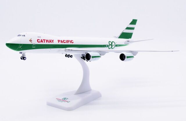 JC WINGS 1/400 (ダイキャスト製) 747-8F Cathay Pacific 