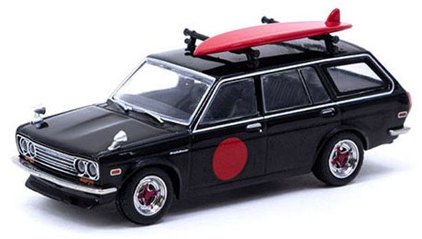 Tarmac（ターマック）北米限定 1/64 ダットサン ブルーバード 510 ワゴン ブラック ｗ/サーフボード ※並行輸入品