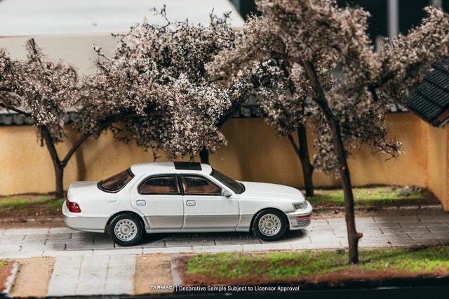 Tarmac(ターマック) 1/64 (ダイキャスト製) Lexus LS400 (UCF10) Pearl