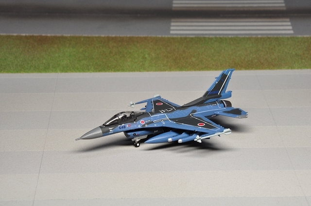 Gulliver200 1/200 (ダイキャスト製) F-2A 第3航空団 (三沢基地) 第3飛行隊 93-8548
