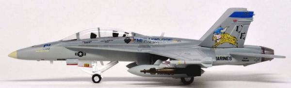 Gulliver200 1/200 (ダイキャスト製) F/A-18D VMFA(AW)-225 バイキングス CE01