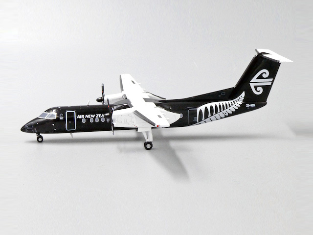 JC WINGS 1/200 (ダイキャスト製) Dash 8-Q300 Air New Zealand "All Blacks" ZK-NEM